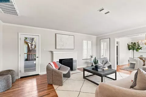 Living - 148 Roslyn Dr, Concord, CA 94518 photo 1 of 3