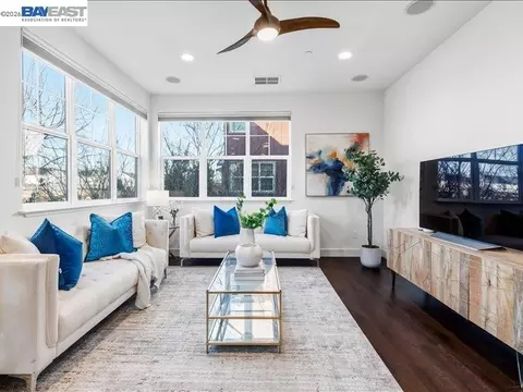 Living - 2092 Central Pkwy, Dublin, CA 94568 photo 1 of 2