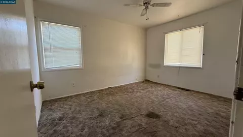Bedroom - 176 Sequoia Dr, Pittsburg, CA 94565 photo 2 of 4