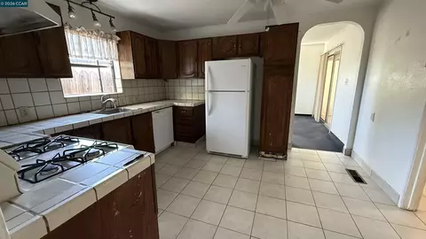 Kitchen - 176 Sequoia Dr, Pittsburg, CA 94565 photo 1 of 1