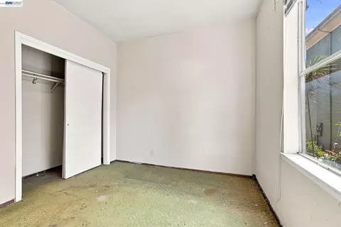 Bedroom - 1631 Linden St, Oakland, CA 94607 photo 5 of 10
