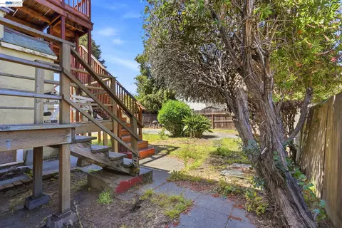 Exterior - 1631 Linden St, Oakland, CA 94607 photo 6 of 7