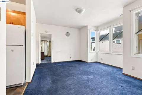 Living - 1631 Linden St, Oakland, CA 94607 photo 5 of 7