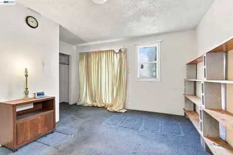 Bedroom - 1631 Linden St, Oakland, CA 94607 photo 8 of 10