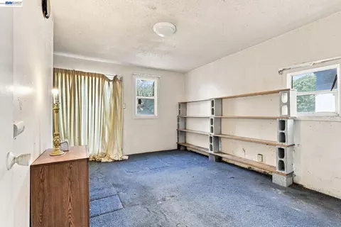 Bedroom - 1631 Linden St, Oakland, CA 94607 photo 7 of 10