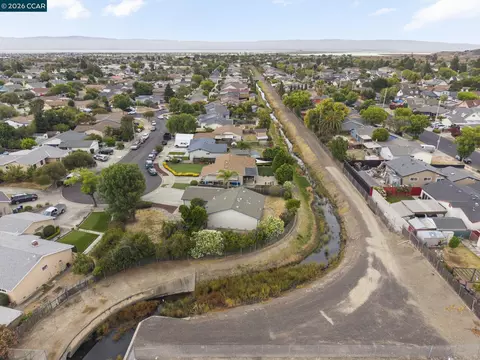 View/Area - 7601 Redbud Ct, Newark, CA 94560 photo 8 of 11