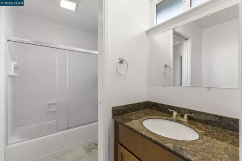 Bath - 7601 Redbud Ct, Newark, CA 94560 photo 3 of 5