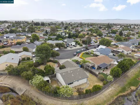 View/Area - 7601 Redbud Ct, Newark, CA 94560 photo 6 of 11