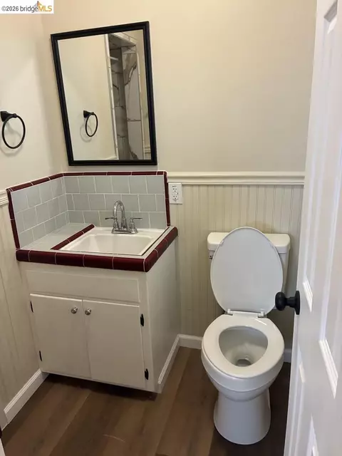 Bath - 1280 Dodd Ct, Merced, CA 95341 photo 2 of 2