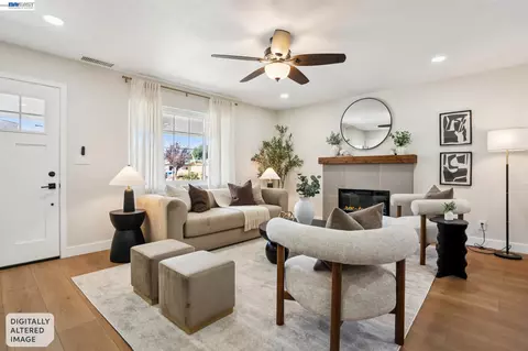 Living - 520 Celia St, Hayward, CA 94544 photo 4 of 8