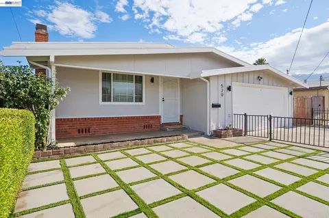 Exterior - 520 Celia St, Hayward, CA 94544 photo 2 of 9