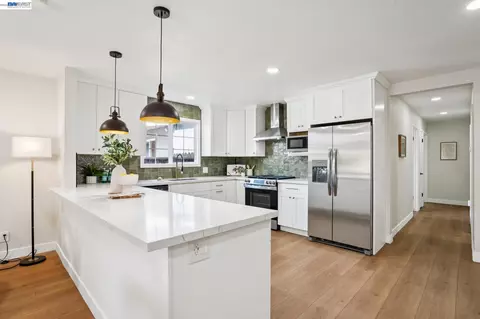Kitchen - 520 Celia St, Hayward, CA 94544 photo 2 of 12