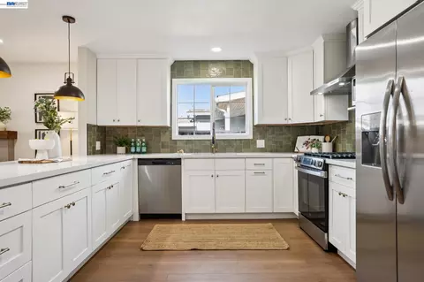 Kitchen - 520 Celia St, Hayward, CA 94544 photo 12 of 12