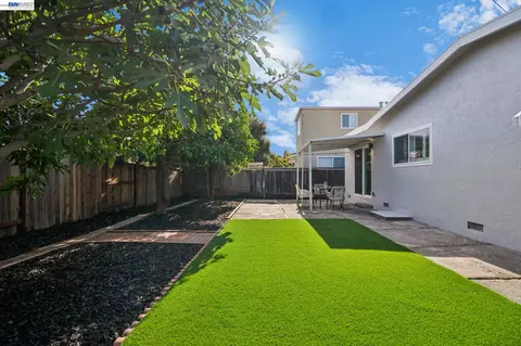 Exterior - 520 Celia St, Hayward, CA 94544 photo 7 of 9