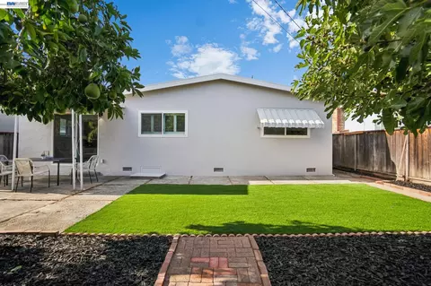 Exterior - 520 Celia St, Hayward, CA 94544 photo 9 of 9