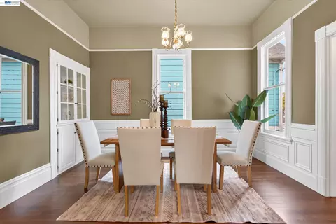 Dining - 1320 9th St, Alameda, CA 94501 photo 2 of 3