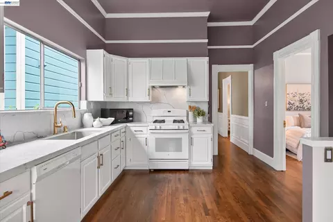 Kitchen - 1320 9th St, Alameda, CA 94501 photo 2 of 5
