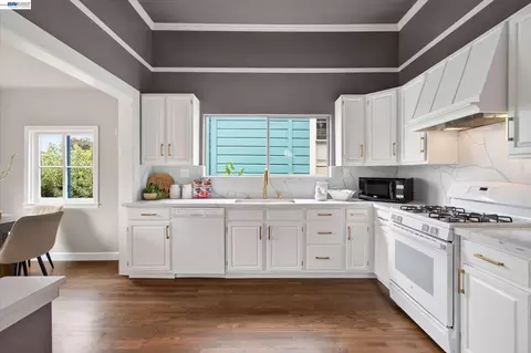 Kitchen - 1320 9th St, Alameda, CA 94501 photo 1 of 5