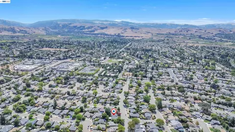 View/Area - 1400 Wagoner Dr, Livermore, CA 94550 photo 8 of 10