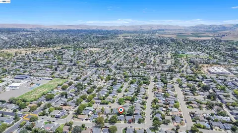 View/Area - 1400 Wagoner Dr, Livermore, CA 94550 photo 9 of 10