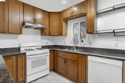 Kitchen - 14785 Van Ave, San Leandro, CA 94578 photo 3 of 3