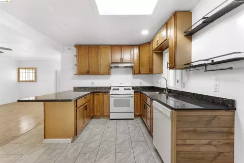Kitchen - 14785 Van Ave, San Leandro, CA 94578 photo 1 of 3
