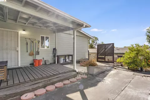 Exterior - 14785 Van Ave, San Leandro, CA 94578 photo 4 of 6