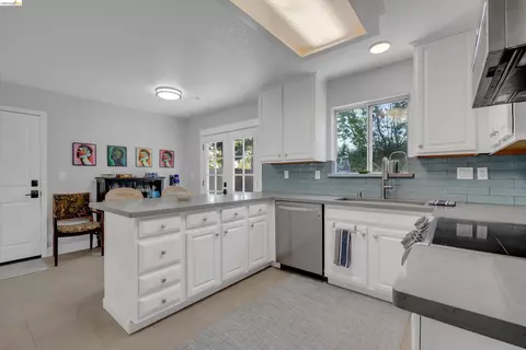 Kitchen - 1835 Mountview Ter, Benicia, CA 94510 photo 4 of 4