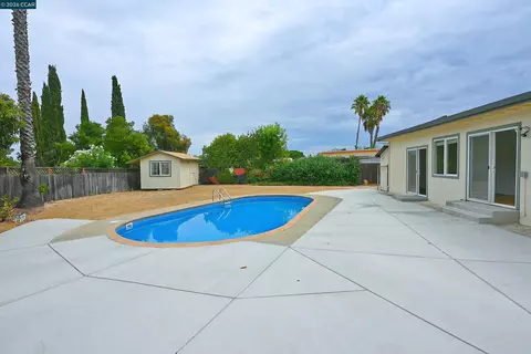 Exterior - 21 Eric Ct, Pleasant Hill, CA 94523 photo 7 of 12