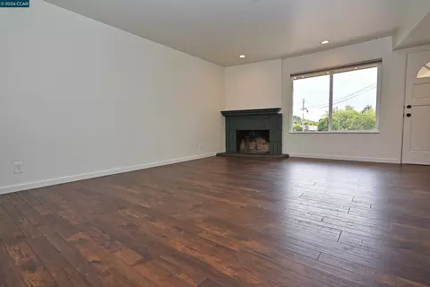 Living - 21 Eric Ct, Pleasant Hill, CA 94523 photo 6 of 12