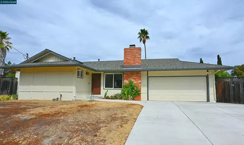 Exterior - 21 Eric Ct, Pleasant Hill, CA 94523 photo 11 of 12