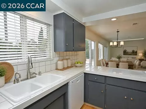 Kitchen - 21 Eric Ct, Pleasant Hill, CA 94523 photo 4 of 6