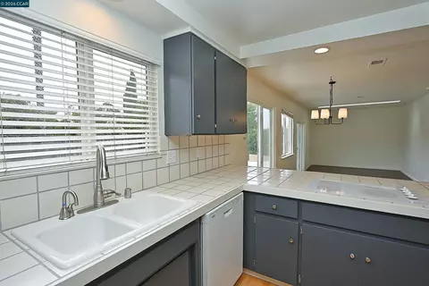 Kitchen - 21 Eric Ct, Pleasant Hill, CA 94523 photo 3 of 6