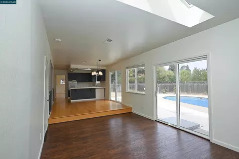 Living - 21 Eric Ct, Pleasant Hill, CA 94523 photo 12 of 12