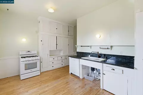 Kitchen - 1683 La Loma Ave, Berkeley, CA 94709 photo 2 of 3