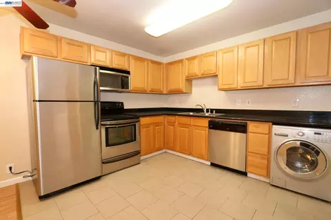 16006 E 14th St #204, Ashland, CA 94578 photo 2