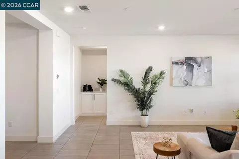 Entry Way - 6808 Verbena St, Tracy, CA 95377 photo 4 of 11