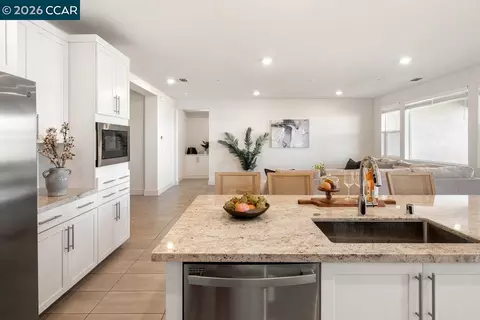 Kitchen - 6808 Verbena St, Tracy, CA 95377 photo 5 of 6