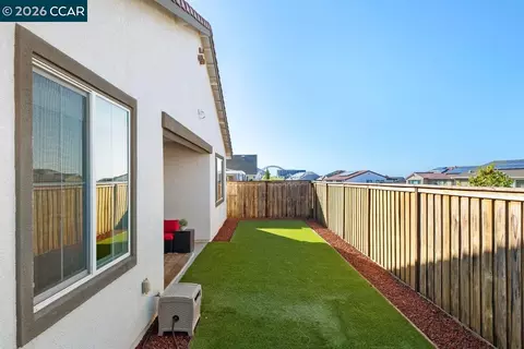 Exterior - 6808 Verbena St, Tracy, CA 95377 photo 5 of 12