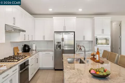 Kitchen - 6808 Verbena St, Tracy, CA 95377 photo 3 of 6