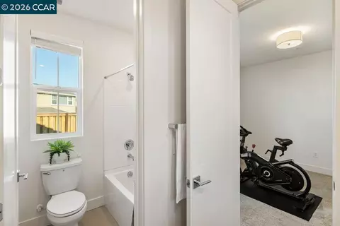 Entry Way - 6808 Verbena St, Tracy, CA 95377 photo 7 of 11