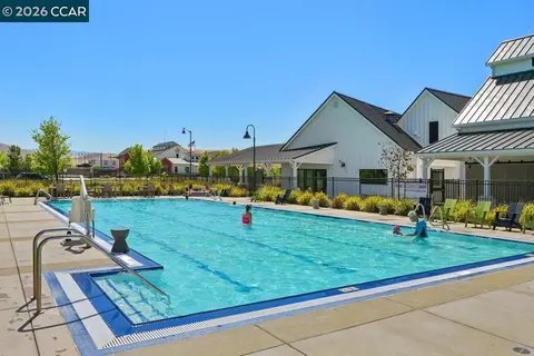 Exterior - 6808 Verbena St, Tracy, CA 95377 photo 11 of 12