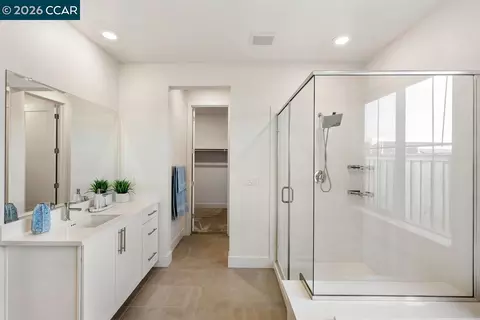 Bath - 6808 Verbena St, Tracy, CA 95377 photo 4 of 8
