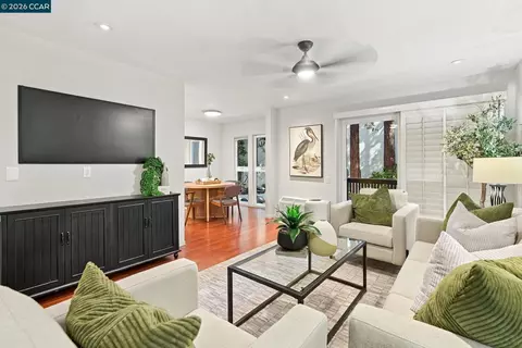 1236 Walker Ave #105, Walnut Creek, CA 94596
