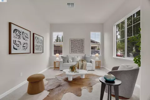 Living - 13253 Emerald Bay Ct, Lathrop, CA 95330 photo 2 of 6