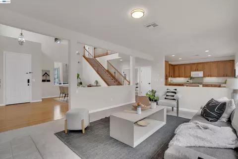 Living - 13253 Emerald Bay Ct, Lathrop, CA 95330 photo 3 of 6
