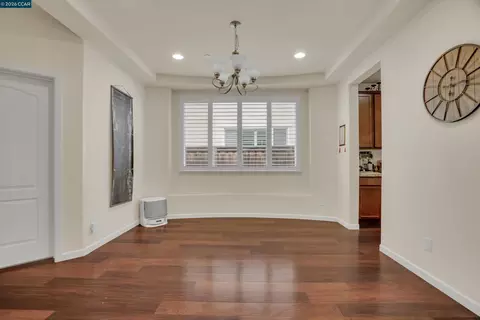 Living - 816 Pathfinder, Oakley, CA 94561 photo 2 of 2