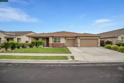 Exterior - 816 Pathfinder, Oakley, CA 94561 photo 2 of 13