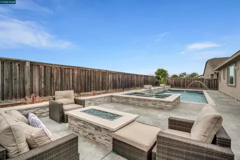 Exterior - 816 Pathfinder, Oakley, CA 94561 photo 7 of 13