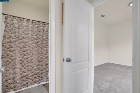 Entry Way - 816 Pathfinder, Oakley, CA 94561 photo 4 of 4